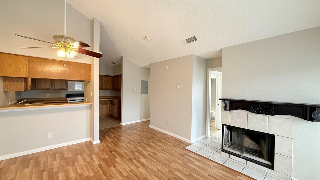 6108 Abrams Road - Photo 8