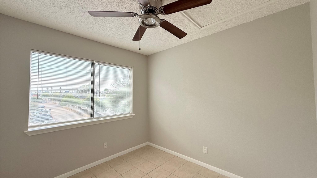 6108 Abrams Road - Photo 16