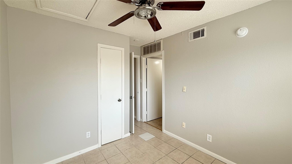 6108 Abrams Road - Photo 17
