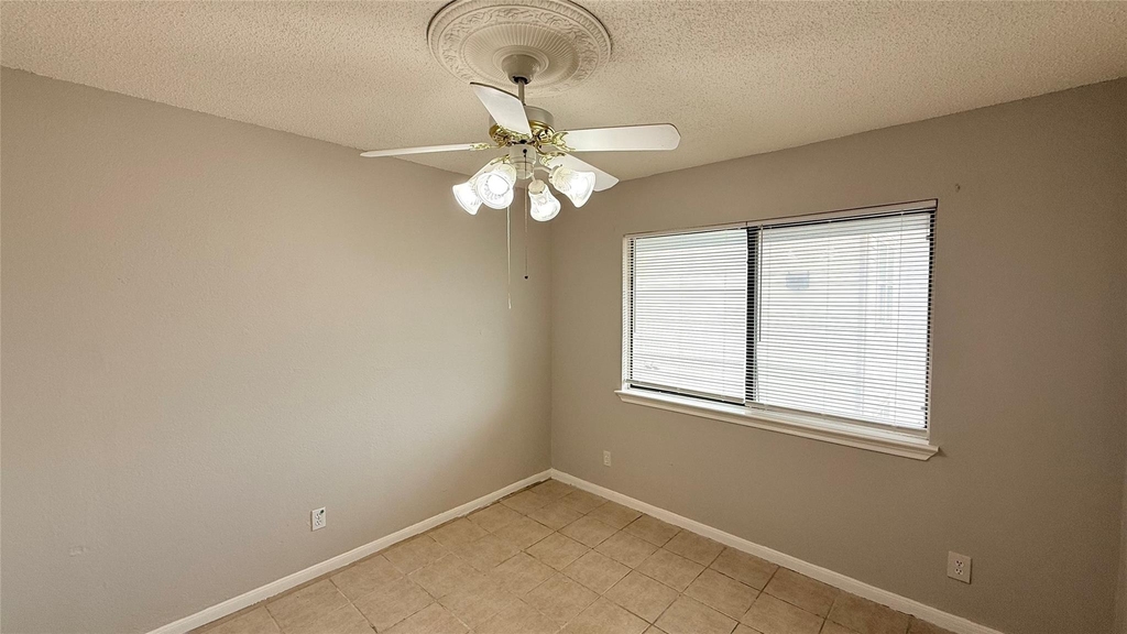6108 Abrams Road - Photo 14