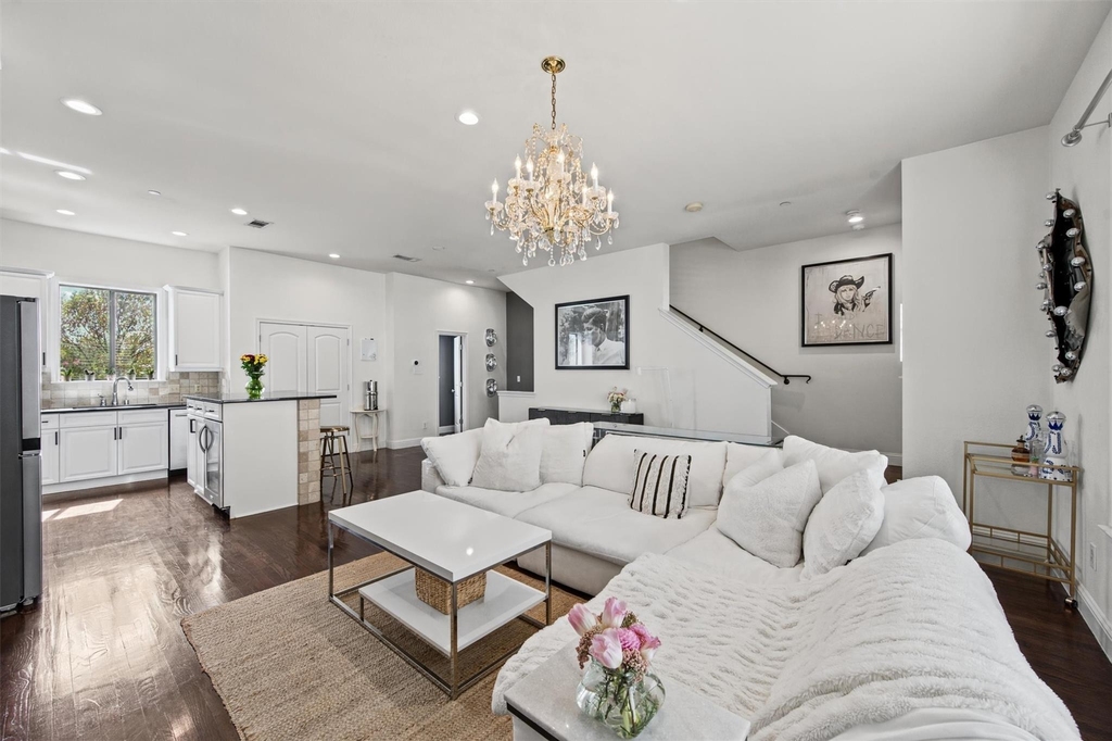 4230 Travis Street - Photo 11
