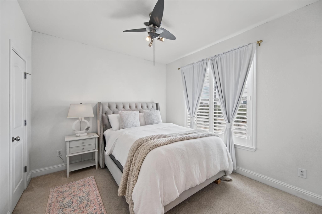 4230 Travis Street - Photo 29