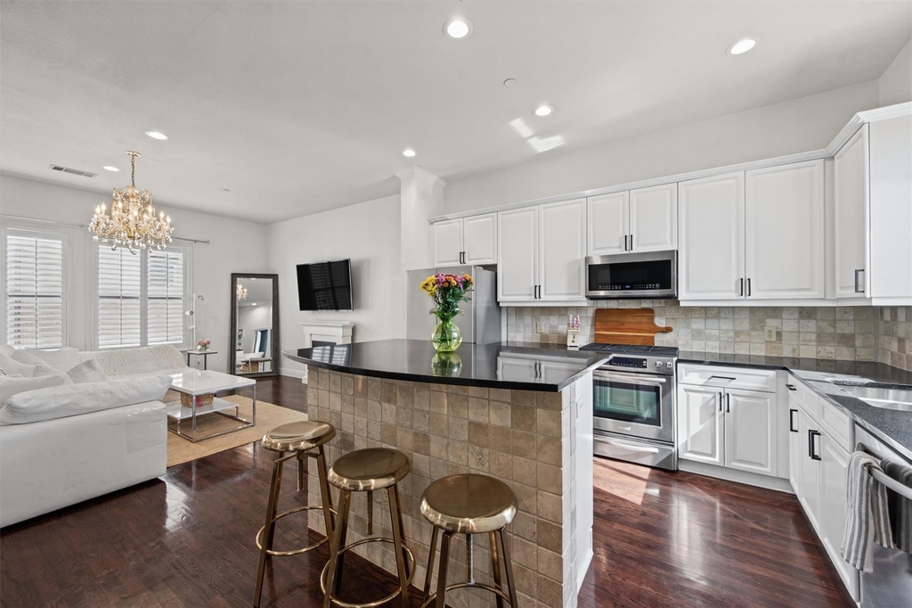 4230 Travis Street - Photo 13