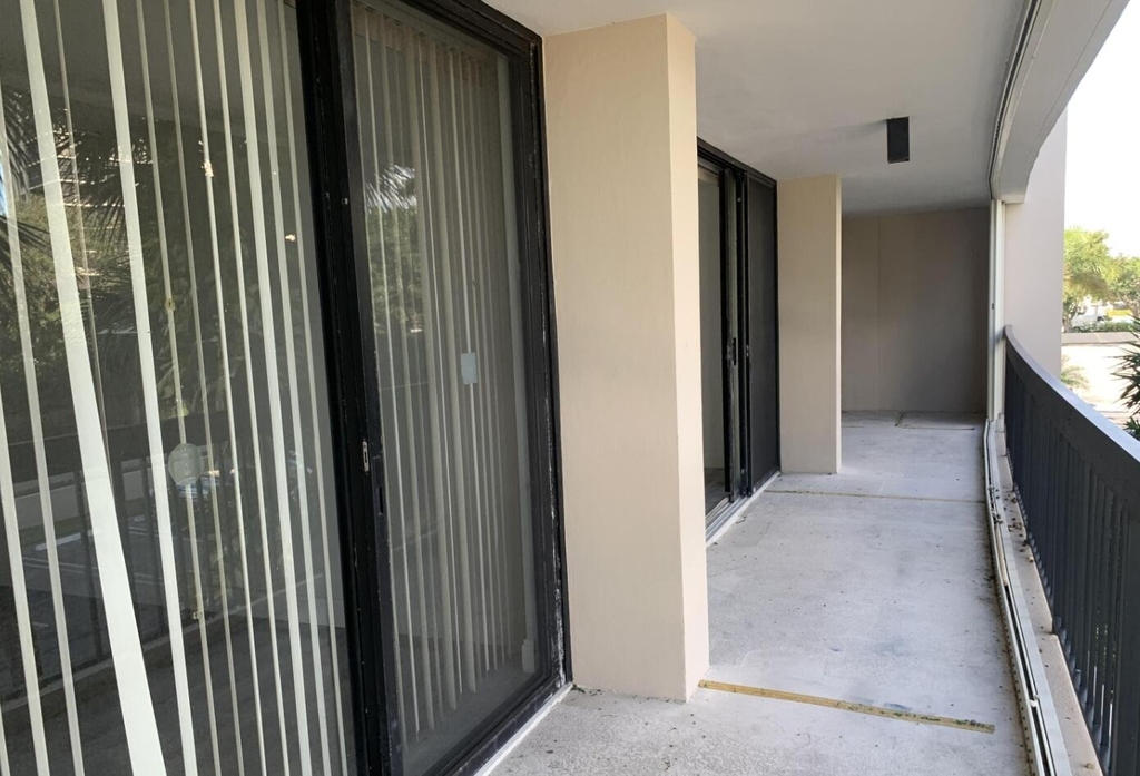 2425 Presidential Way - Photo 9