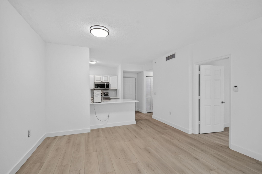 630 S Sapodilla Avenue - Photo 24