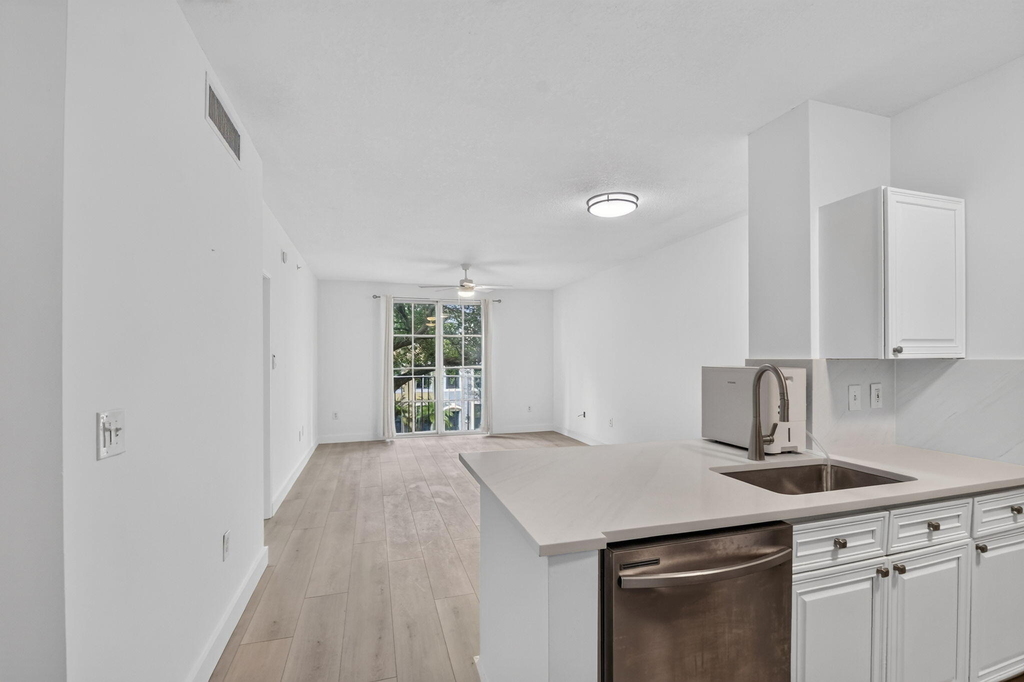 630 S Sapodilla Avenue - Photo 18