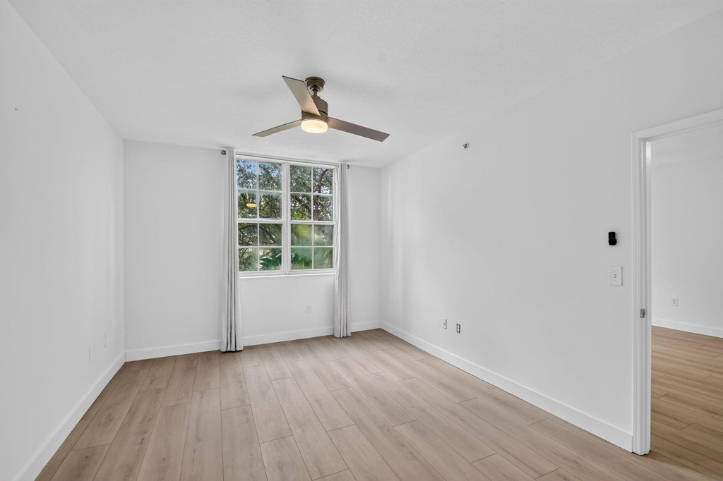630 S Sapodilla Avenue - Photo 33