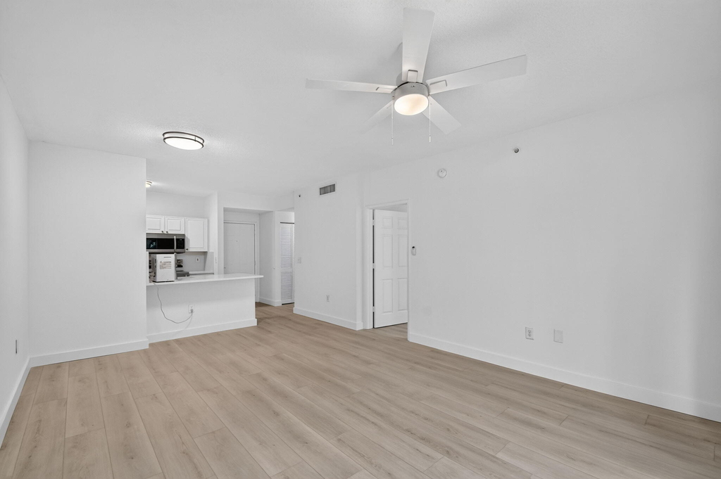 630 S Sapodilla Avenue - Photo 28