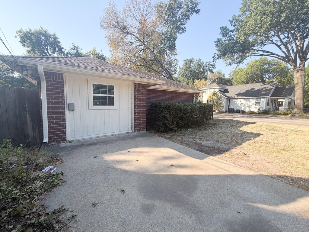 121 N 24th Street - Photo 0