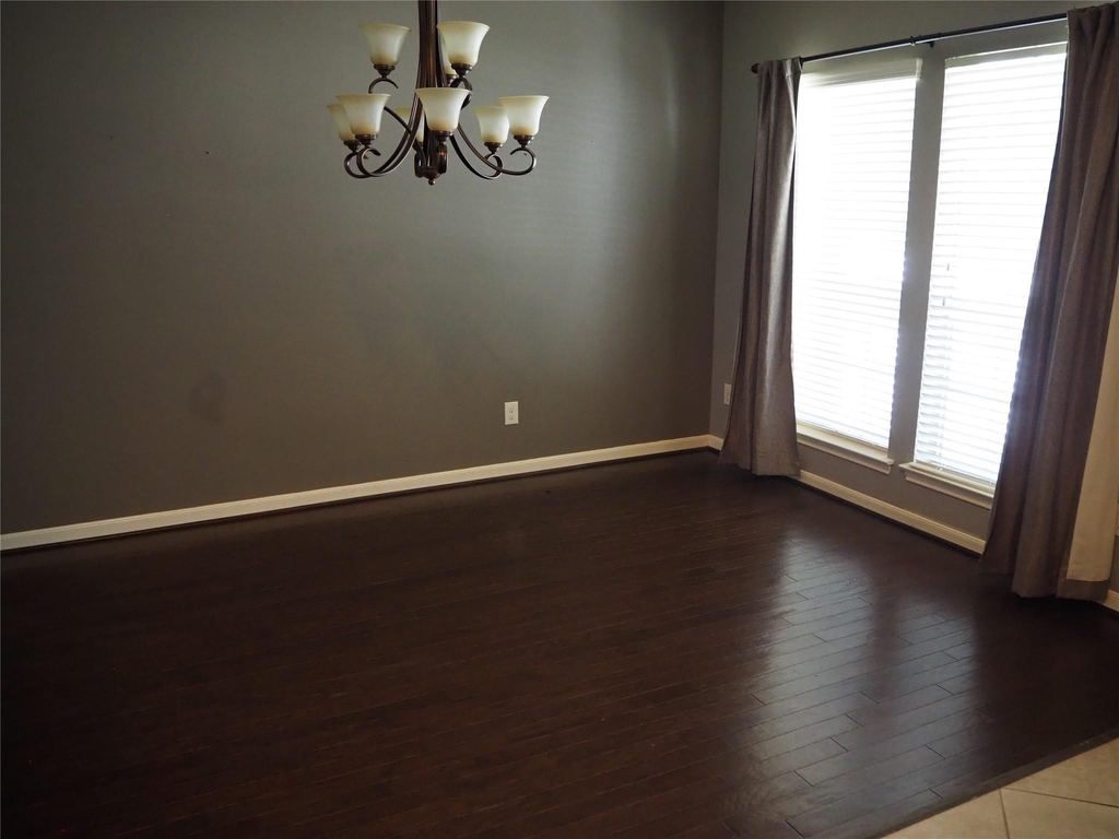 28607 Green Hedge Drive - Photo 21