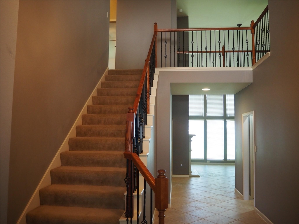 28607 Green Hedge Drive - Photo 24
