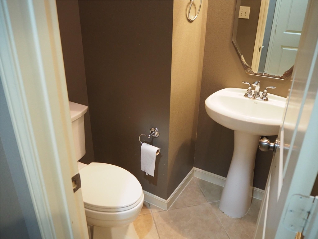 28607 Green Hedge Drive - Photo 20
