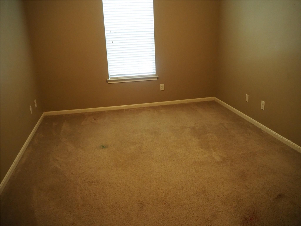 28607 Green Hedge Drive - Photo 25