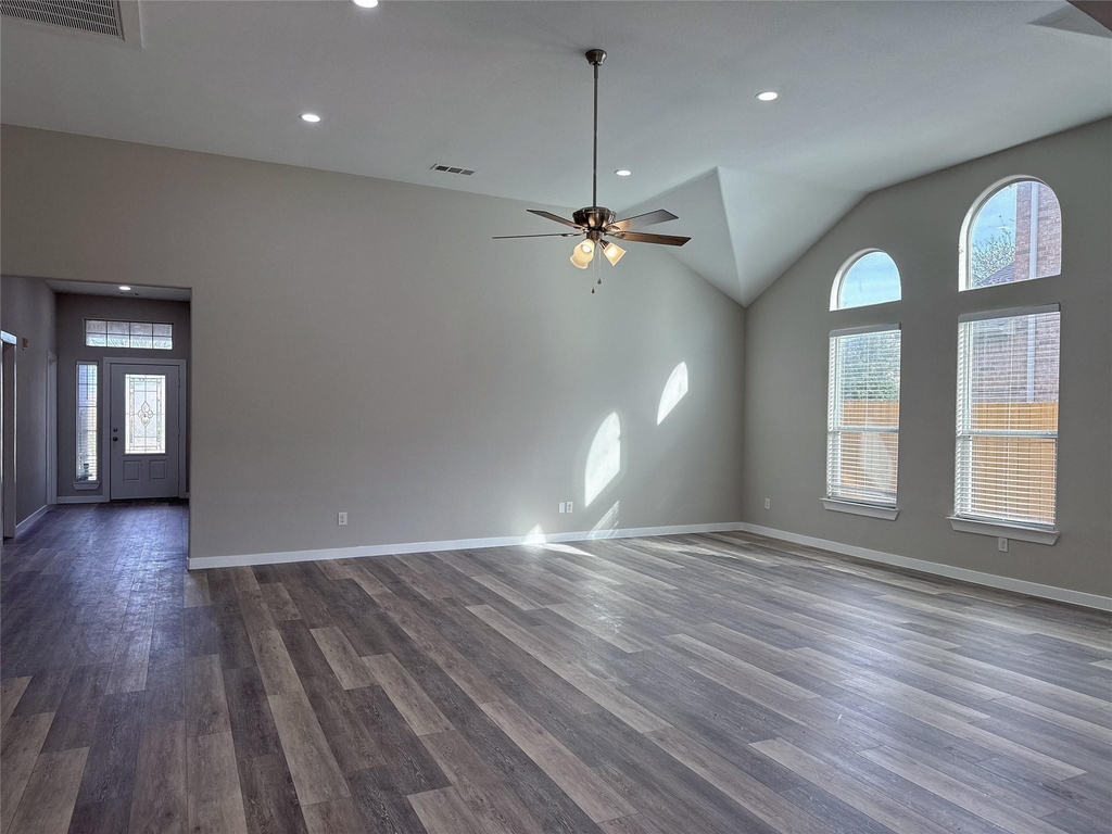 1913 Pin Oak Trail - Photo 4