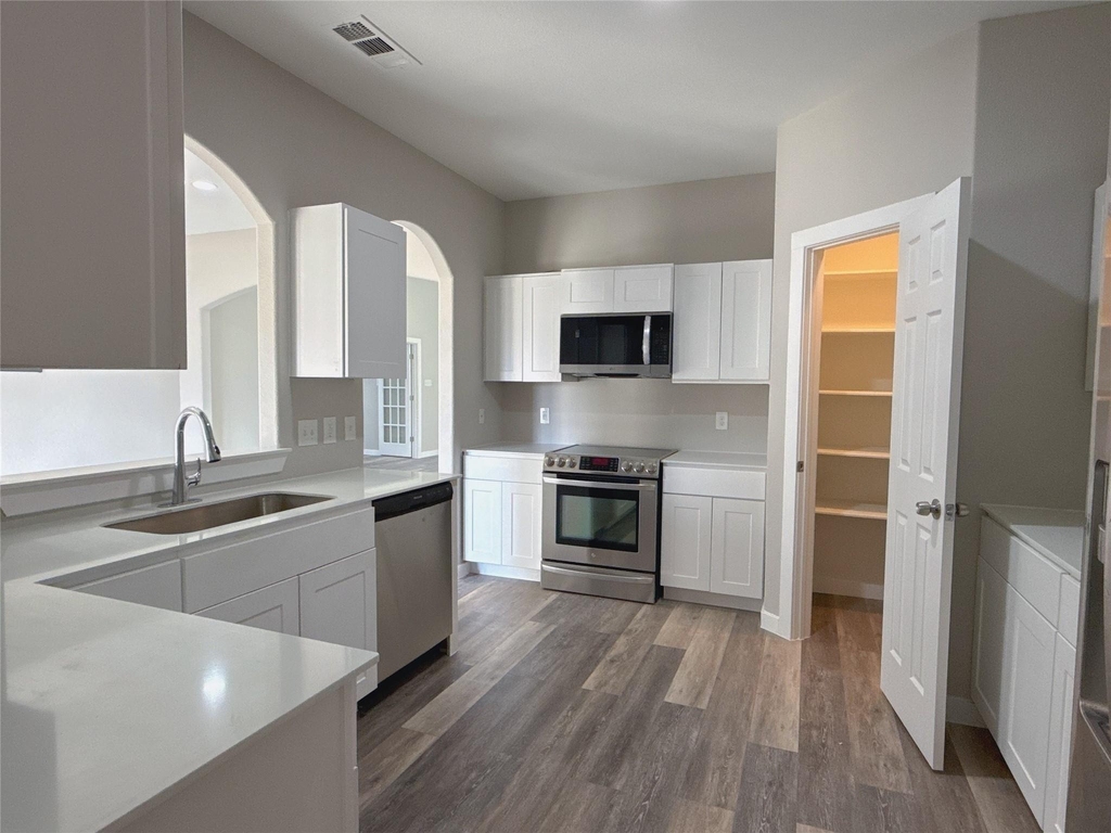 1913 Pin Oak Trail - Photo 5