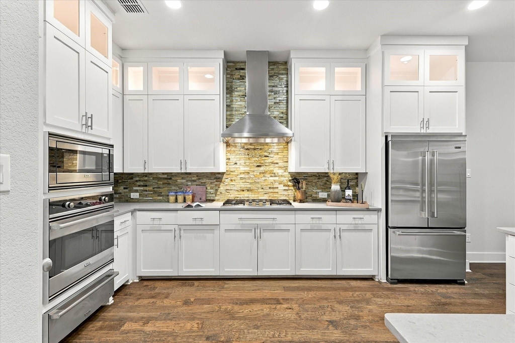 6251 Lakeshore Drive - Photo 9