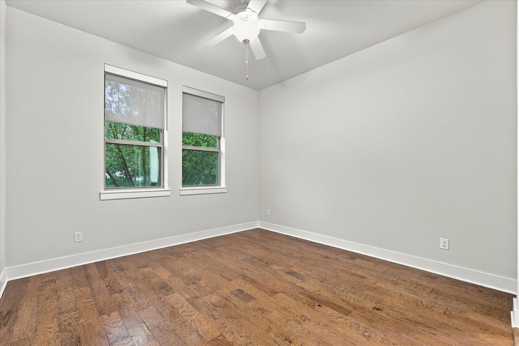 6251 Lakeshore Drive - Photo 24