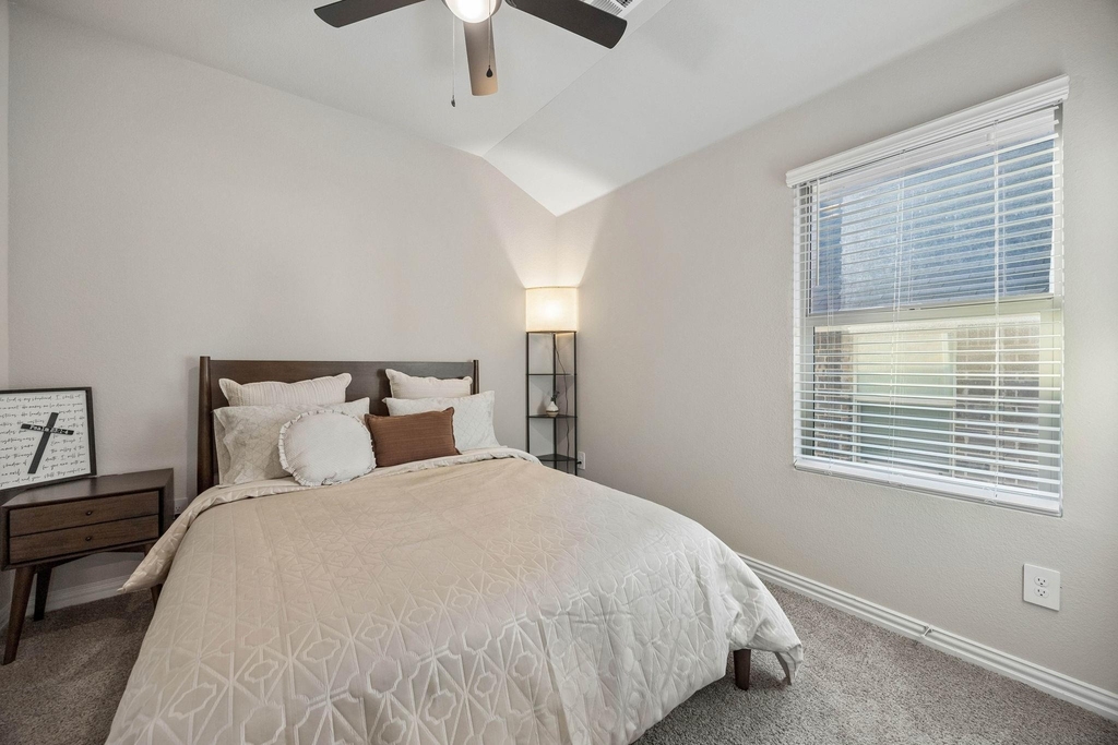 2255 Cliff Springs Drive - Photo 17