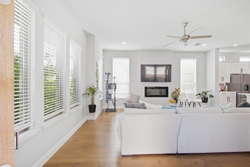 7243 Zachery Drive - Photo 2
