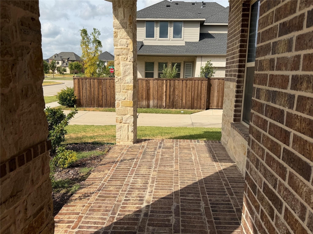 1196 Putnam Drive - Photo 4