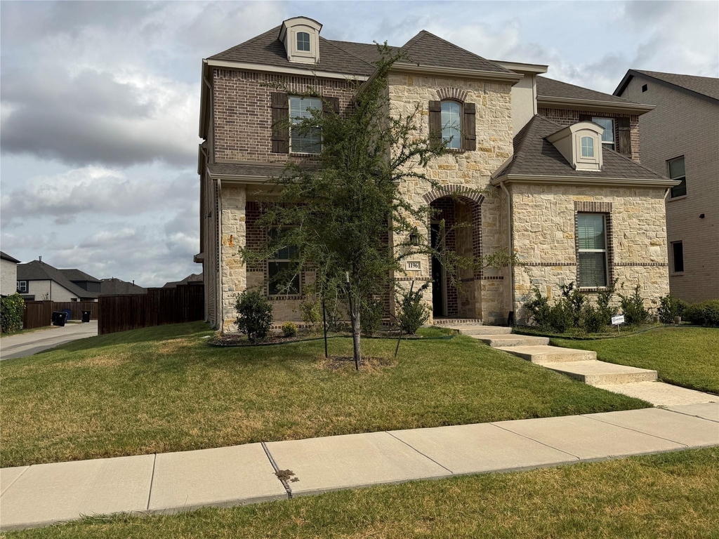 1196 Putnam Drive - Photo 1