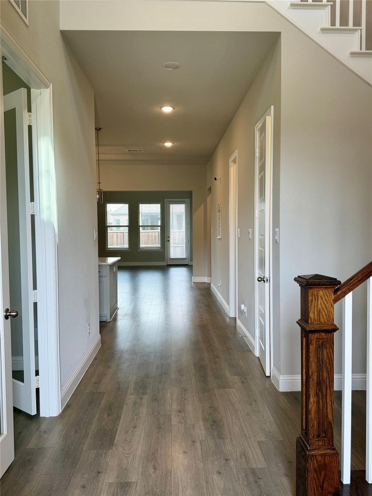 1196 Putnam Drive - Photo 6