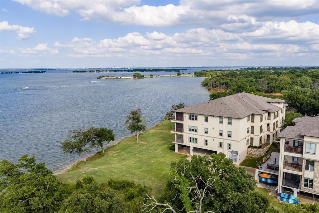 500 Waters Edge Drive - Photo 2