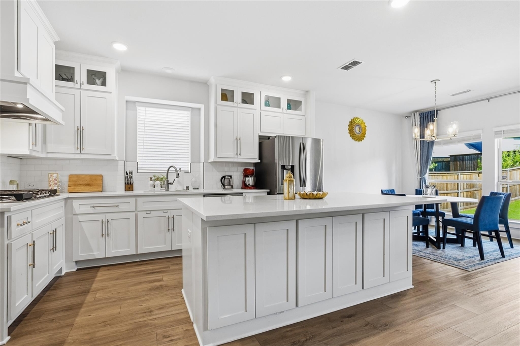 1212 Sapphire Lane - Photo 12
