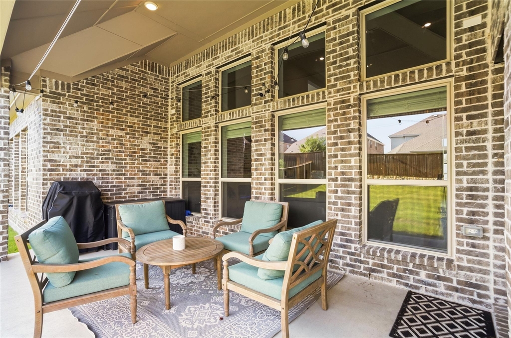 1212 Sapphire Lane - Photo 1