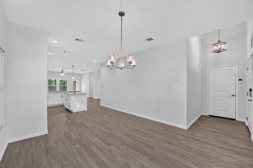 2404 Macon Street - Photo 4