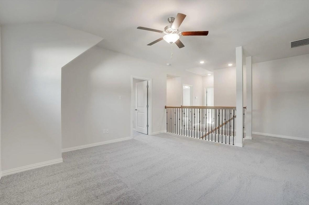 1127 Rusk Way - Photo 12
