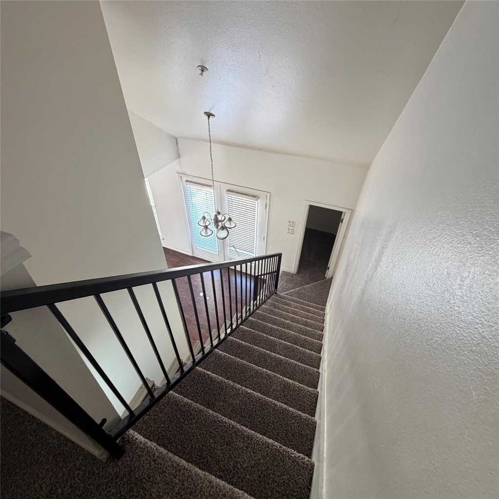 9829 Walnut Street - Photo 3