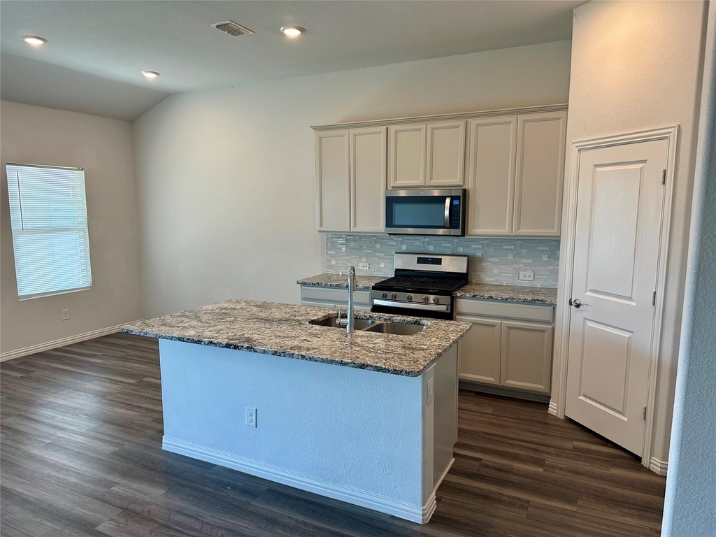 10012 Callan Lane - Photo 4