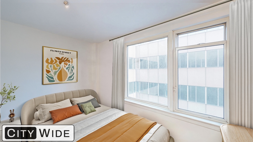 160 East 55th Street - Photo 1