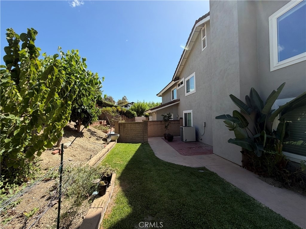 2079 Calle Francesca - Photo 17