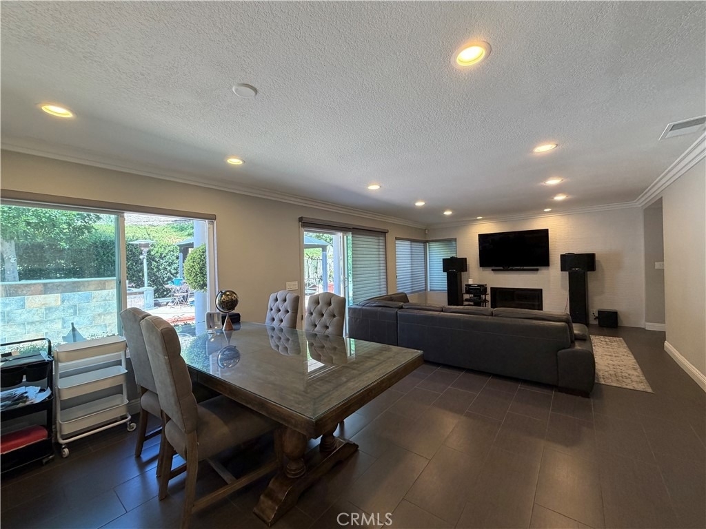 2079 Calle Francesca - Photo 2