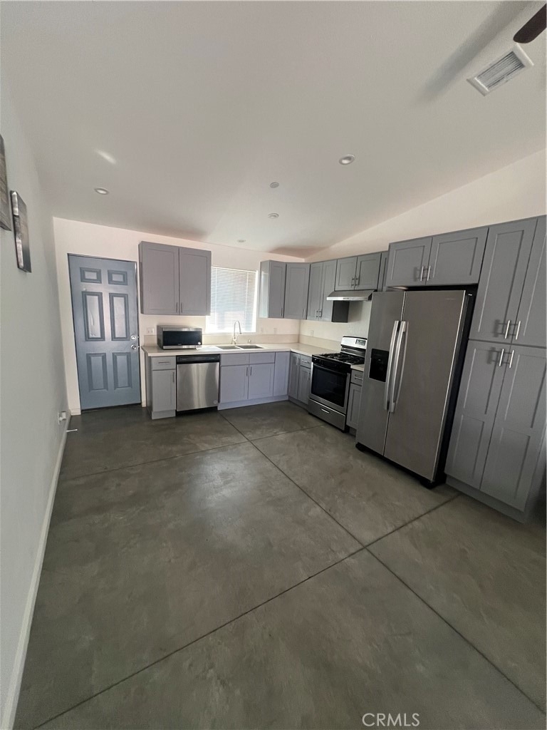 13244 El Cajon - Photo 2