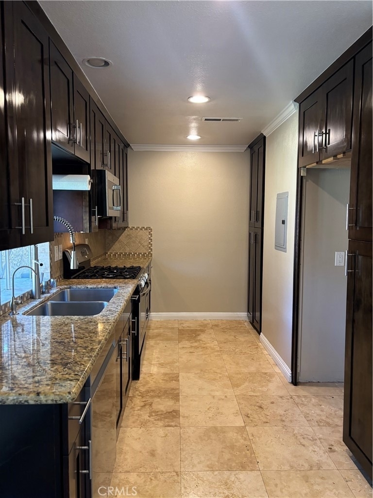 214 Teague Drive - Photo 3