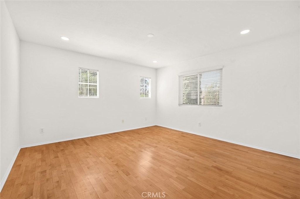 29 Washington - Photo 11