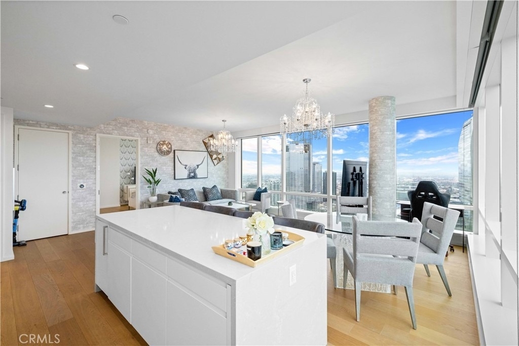 877 Francisco St - Photo 10