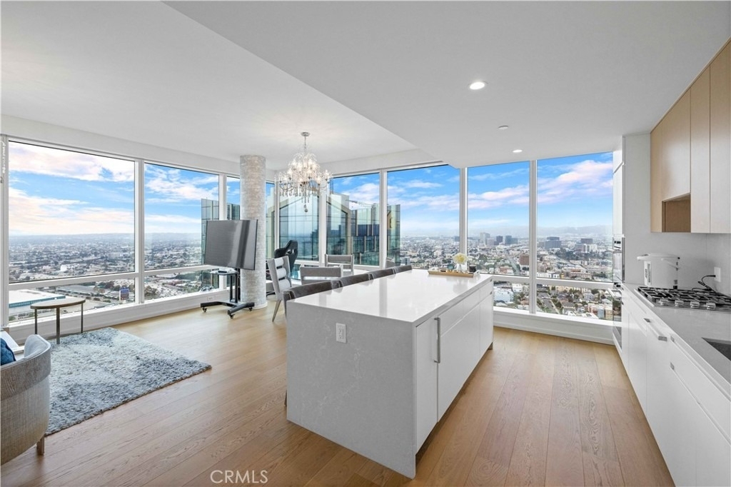 877 Francisco St - Photo 6