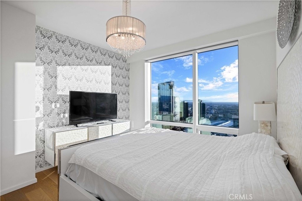 877 Francisco St - Photo 13