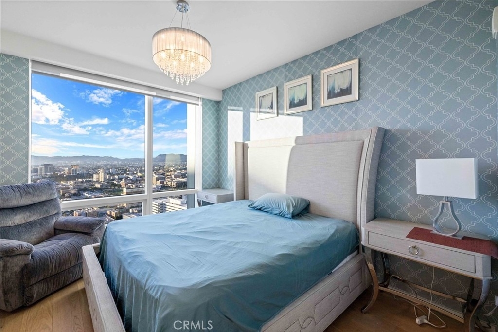 877 Francisco St - Photo 16