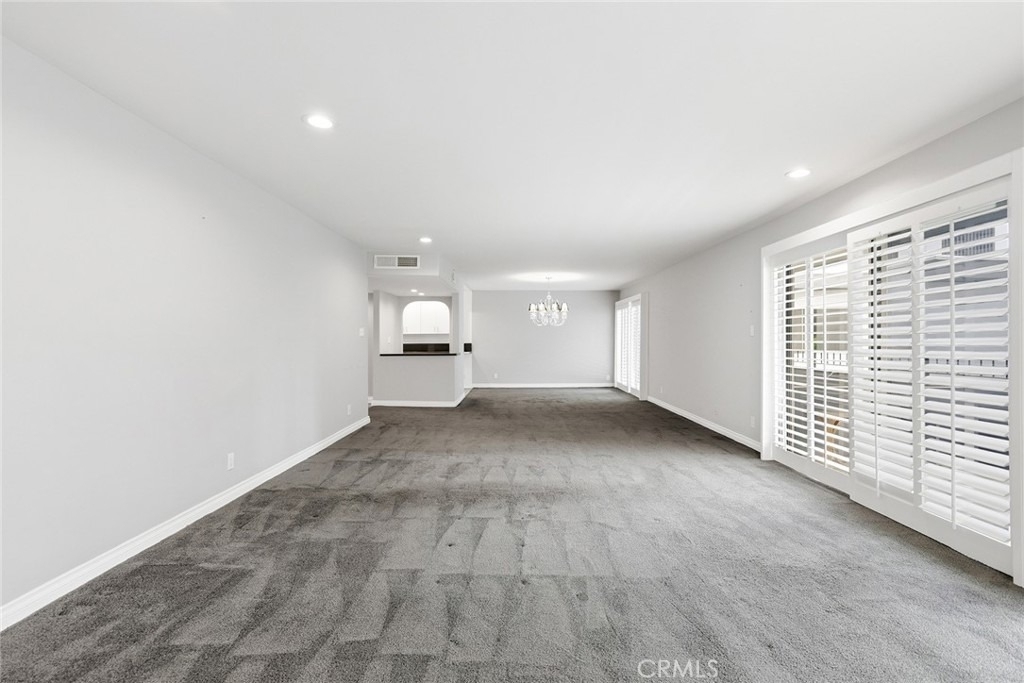 16012 Moorpark - Photo 5