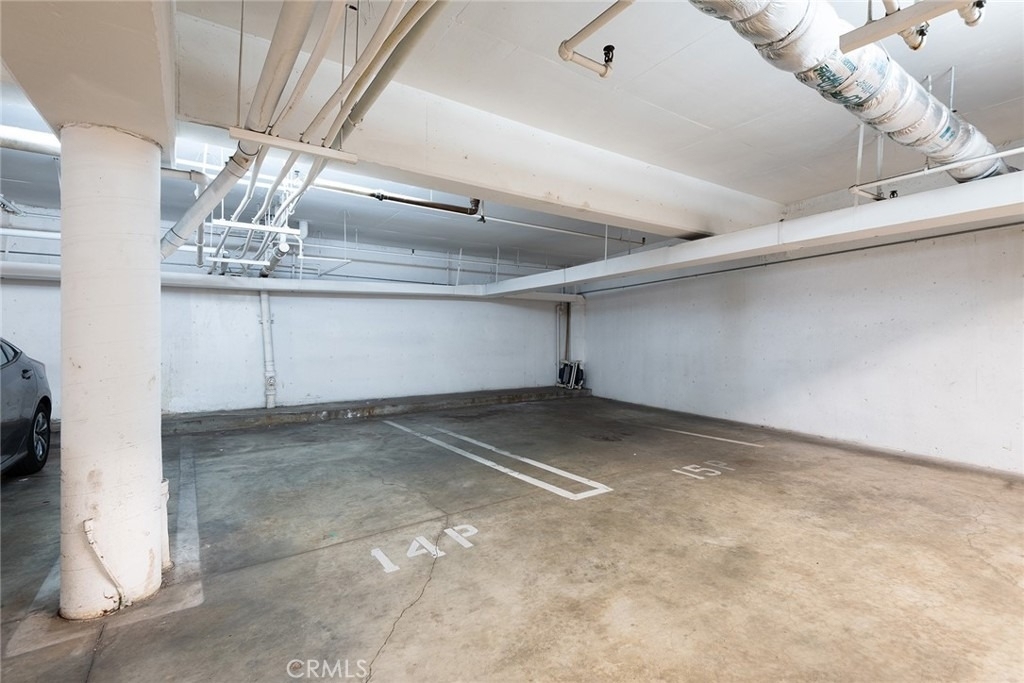 16012 Moorpark - Photo 21