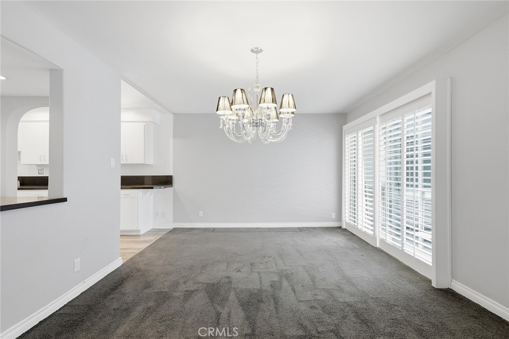 16012 Moorpark - Photo 7