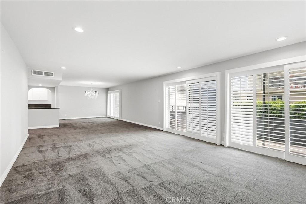 16012 Moorpark - Photo 4