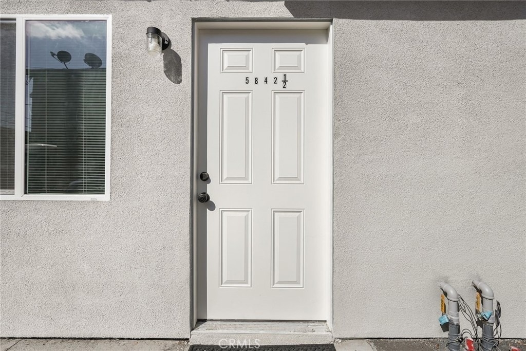5842 Lexington Avenue - Photo 1
