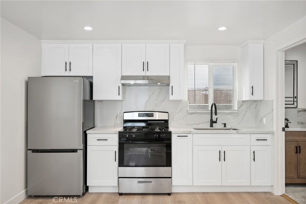 5842 Lexington Avenue - Photo 4