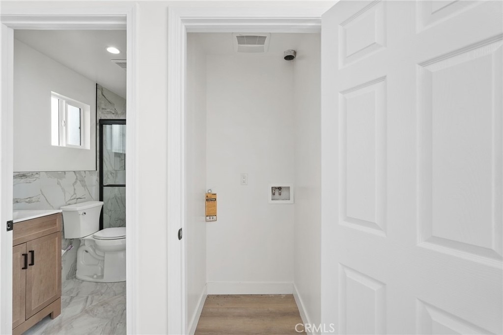 5842 Lexington Avenue - Photo 10